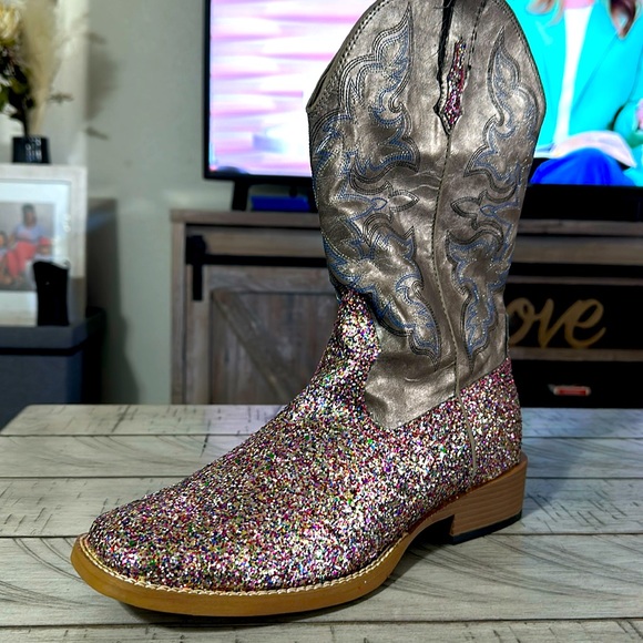 ♥️Multi Glittering Western Boots - Picture 3 of 11
